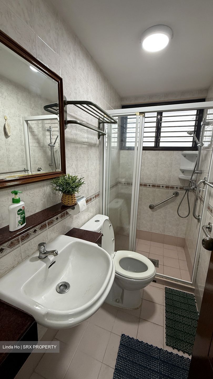 Pine Grove (D21), Condominium #565624901
